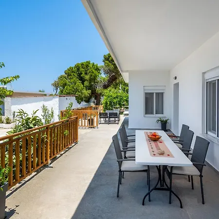 Polytimi Summerhouse * יאליסוס