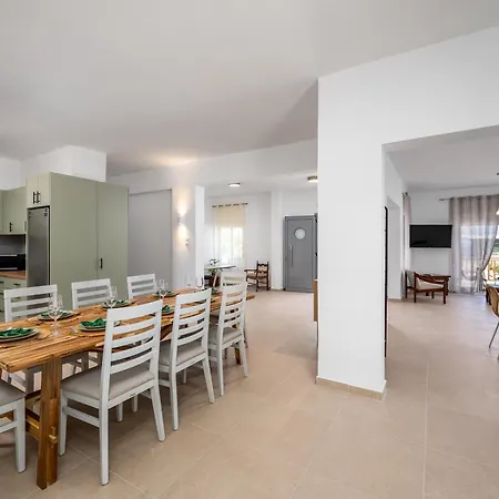 Polytimi Summerhouse יאליסוס
