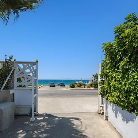 Polytimi Summerhouse * יאליסוס